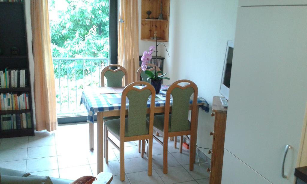 B&B Am See Koeln - Privatzimmer Bagian luar foto