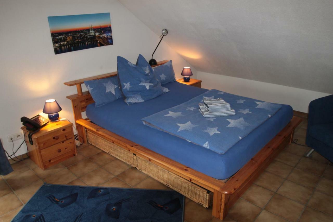 B&B Am See Koeln - Privatzimmer Bagian luar foto