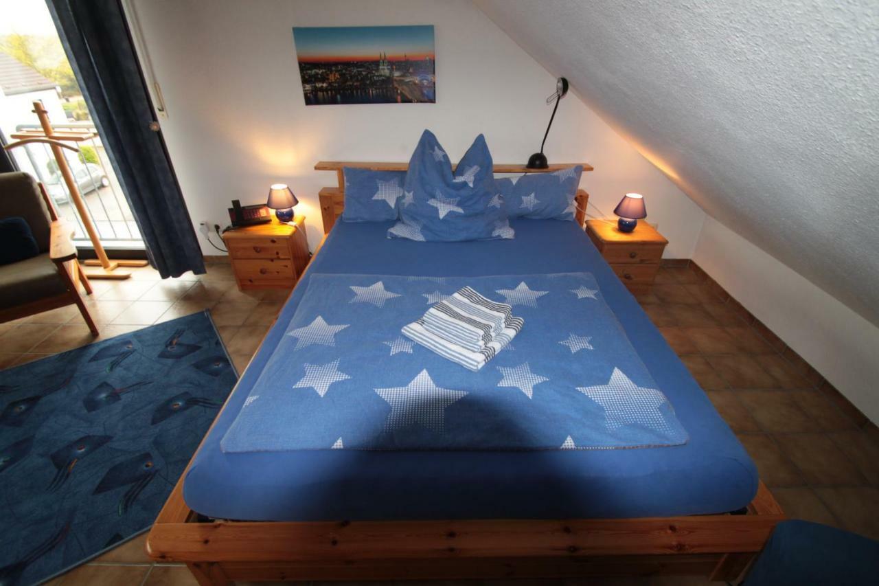 B&B Am See Koeln - Privatzimmer Bagian luar foto