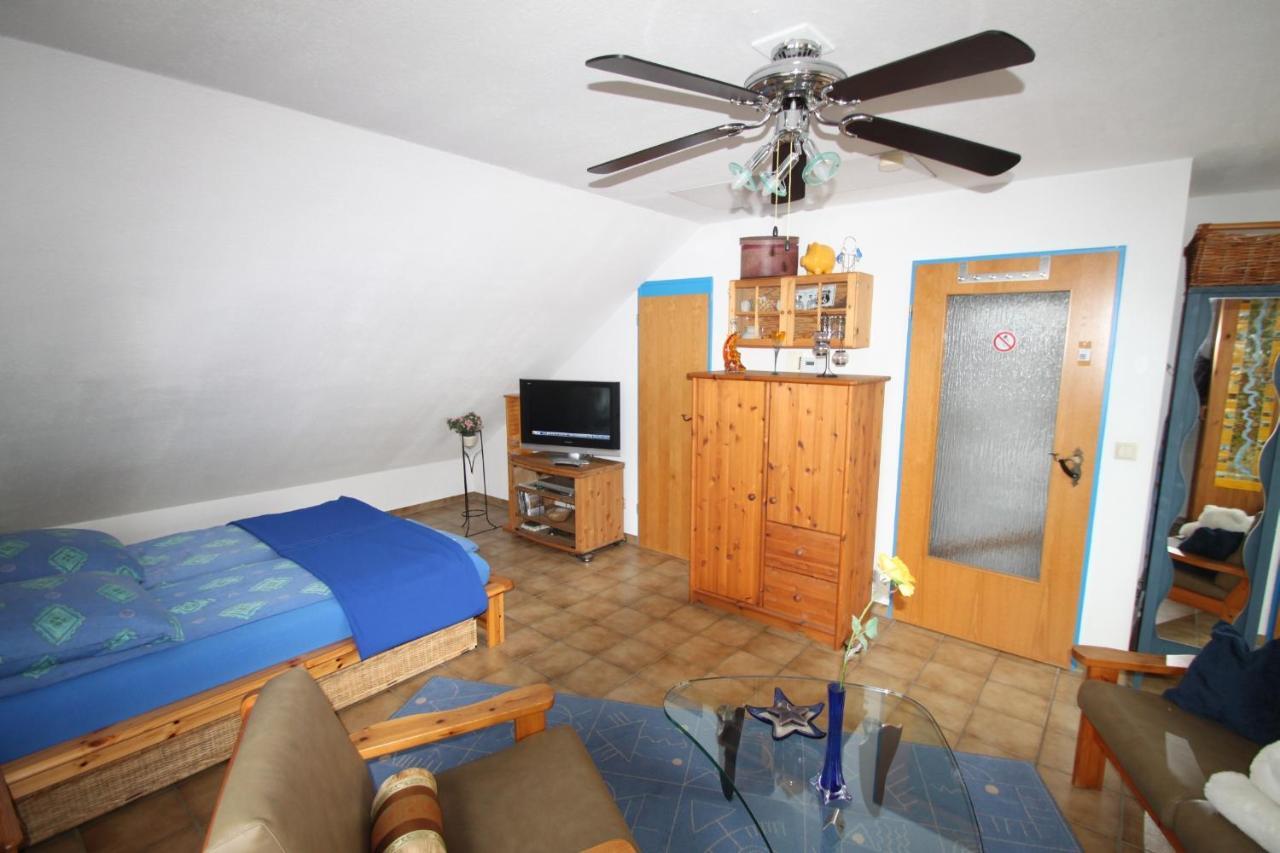 B&B Am See Koeln - Privatzimmer Bagian luar foto