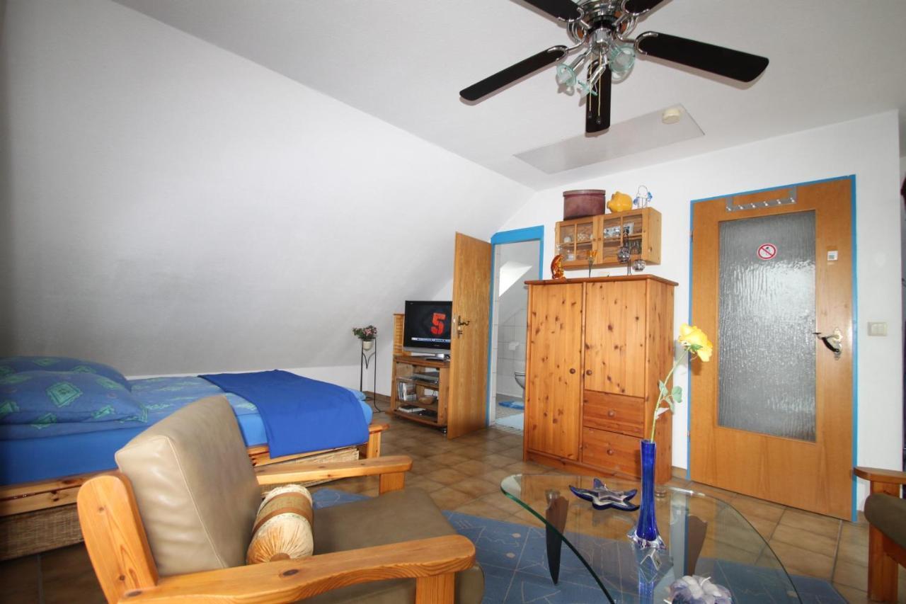 B&B Am See Koeln - Privatzimmer Bagian luar foto