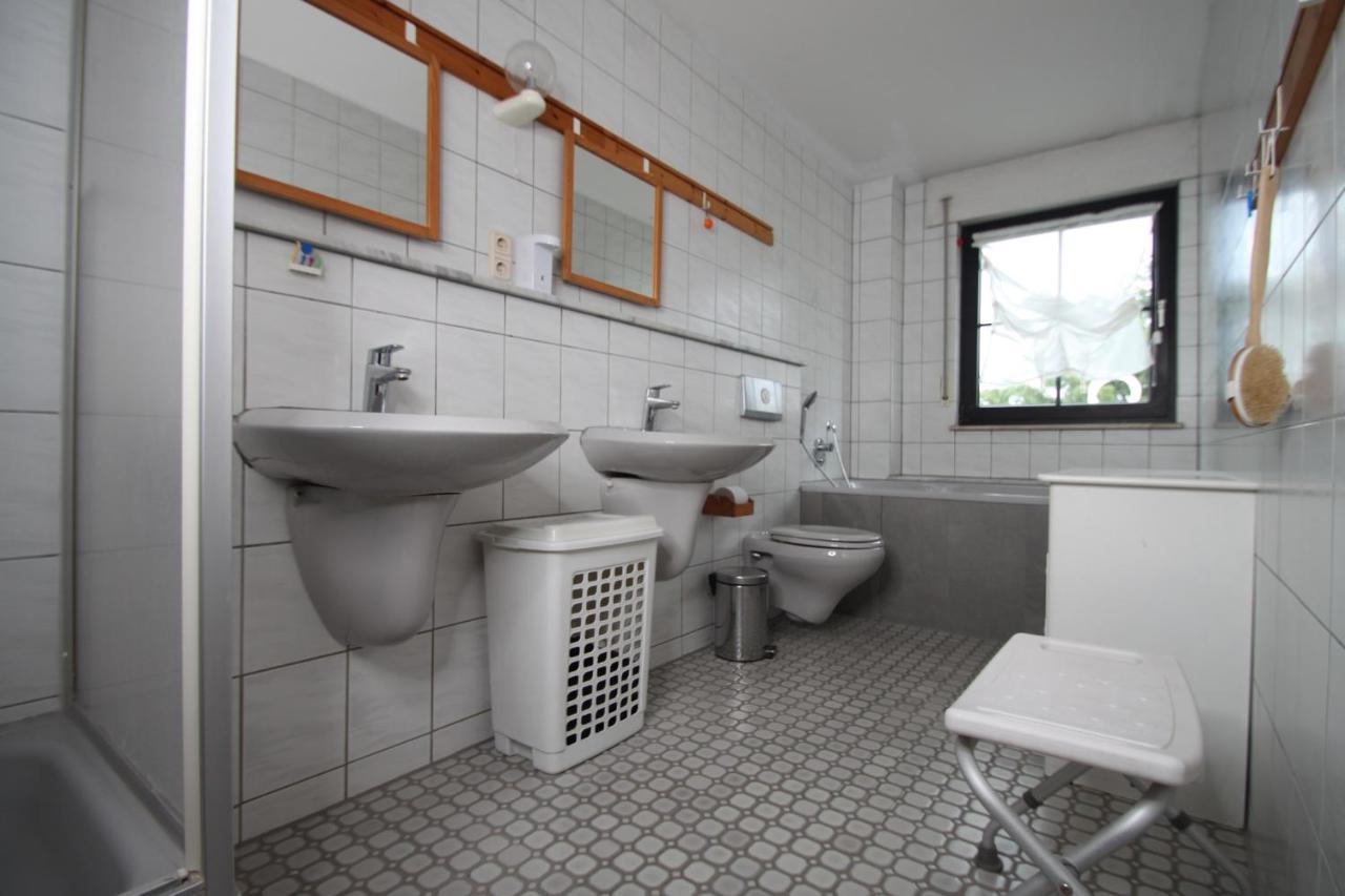 B&B Am See Koeln - Privatzimmer Bagian luar foto